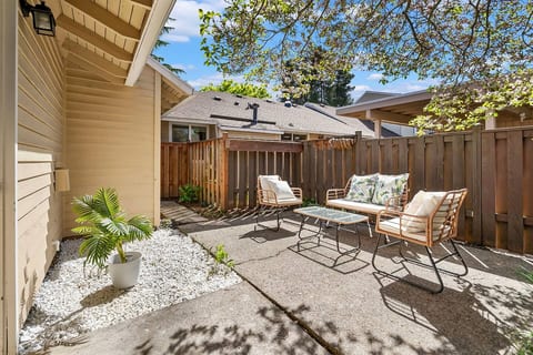 Beaverton Hideaway | Fenced Patio | Community Pool