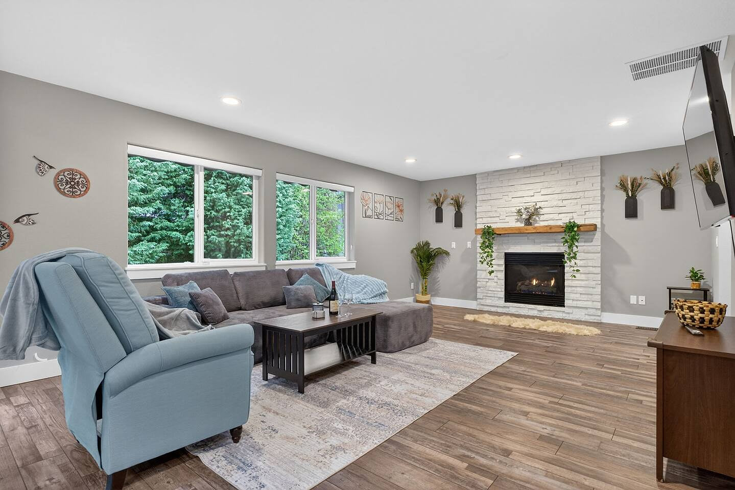 Hillsboro Hideaway | Near Golf | 2 Living Spaces