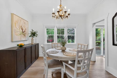 Portland Cozy Retreat | Near Golf & Wine Country