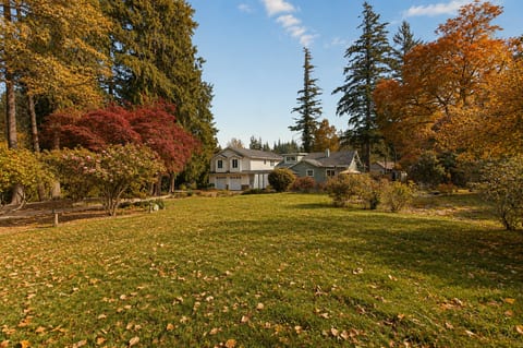 The Hideaway Retreat | 3 Kitchens | Near Golf