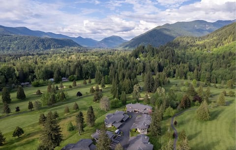 Mt Hood Golf Course View - 2 bed/2 bath!
