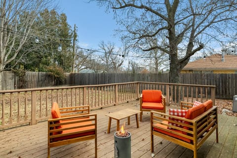 Peaceful w. KingBeds & Deck / East Near WSU