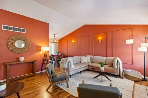 HotTub, Theater, King Duplex in West Wichita