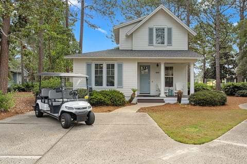 "Sugar Pines" - NEW 3/3 in Laurel Grove w/ SprHost image 2