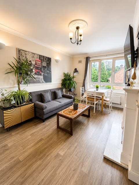 Brindley Place 3 rooms flat