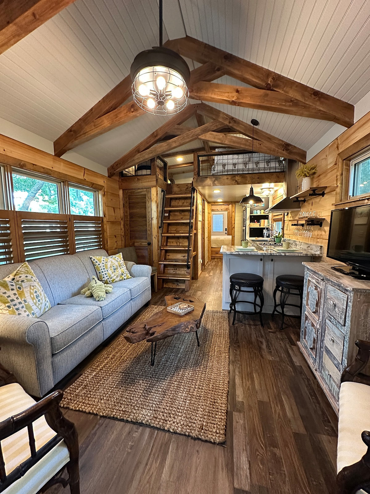 Exclusive Escape | CCMF Week Private Stay image 1