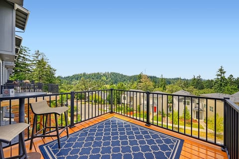 Oregon Jade- New Home near University of Oregon image 1