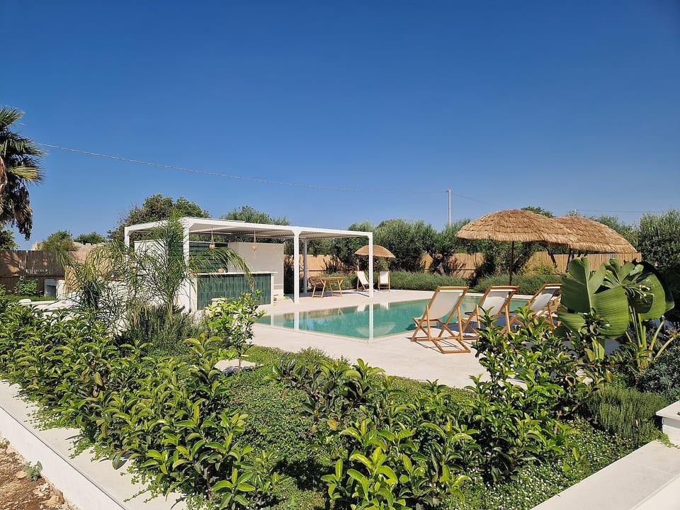 Family & Friends Aromi Garden - with Shared Pool image 1