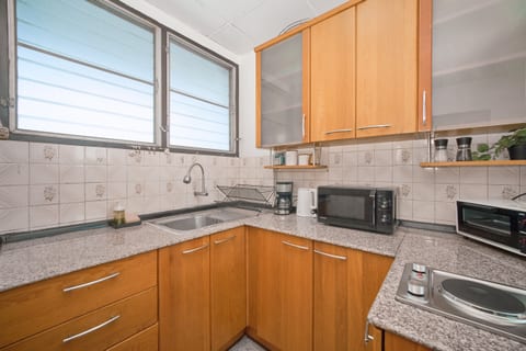 Executive 70sqm Suite | Full Office & Transit Hub