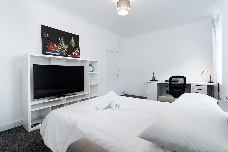 Studio-style room with double sofa bed (sleeps 2) image 3