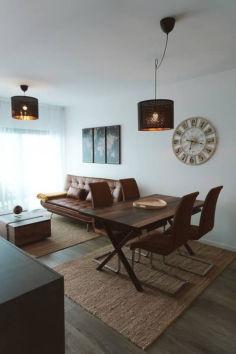 Cliff Residence Waterfront Apartment