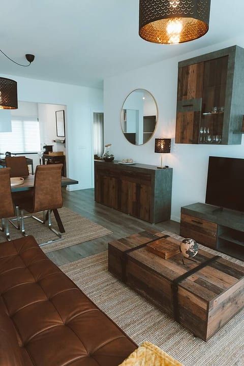 Cliff Residence Waterfront Apartment