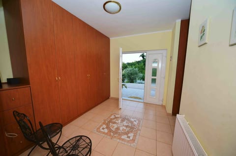 Villa Nera - Unit 180957-5