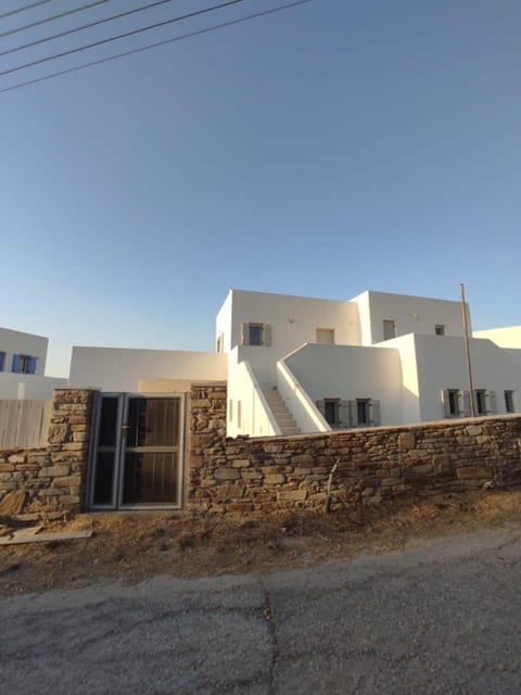 Rhea - Sea Breeze Studio