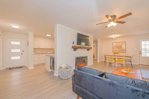 ~The BeeHive! | New 4 Bedroom Listing Next to CNU!