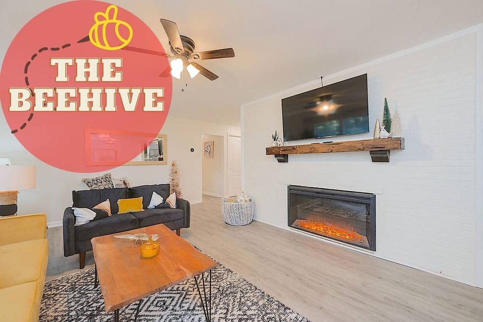~The BeeHive! | New 4 Bedroom Listing Next to CNU! - Newport News