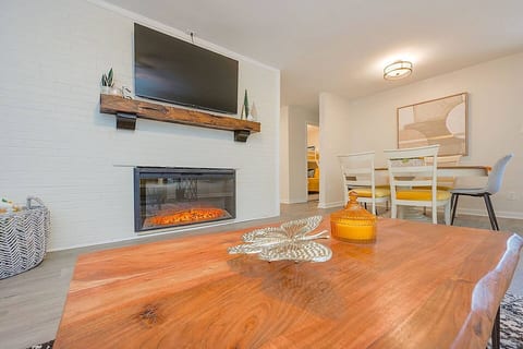 ~The BeeHive! | New 4 Bedroom Listing Next to CNU!