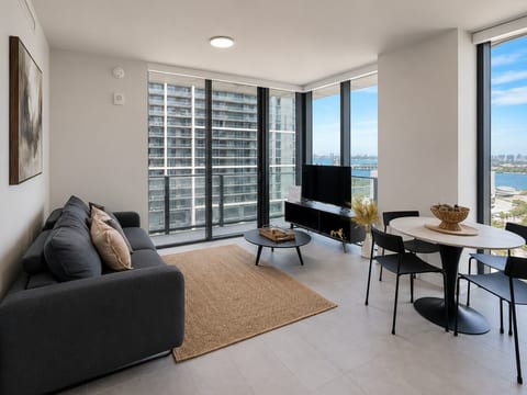 New 2026 Condo 270° Bay View Downtown 2BR Massive Amenities