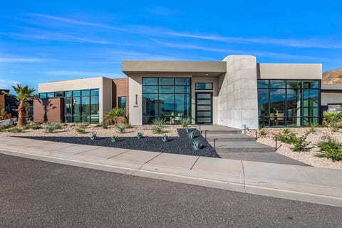 Luxury Copper Rock Retreat | Pool, Spa, Views