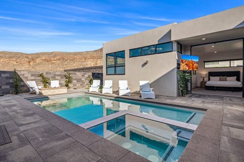 Luxury Copper Rock Retreat | Pool, Spa, Views