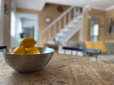 The Little Blue Cottage - Fast WiFi
