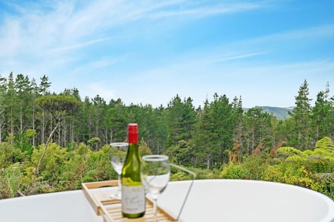 Soak under the canopy of native trees. Whether it’s a morning dip with birdcall or a midnight soak under the stars, this is the soul of the property.
