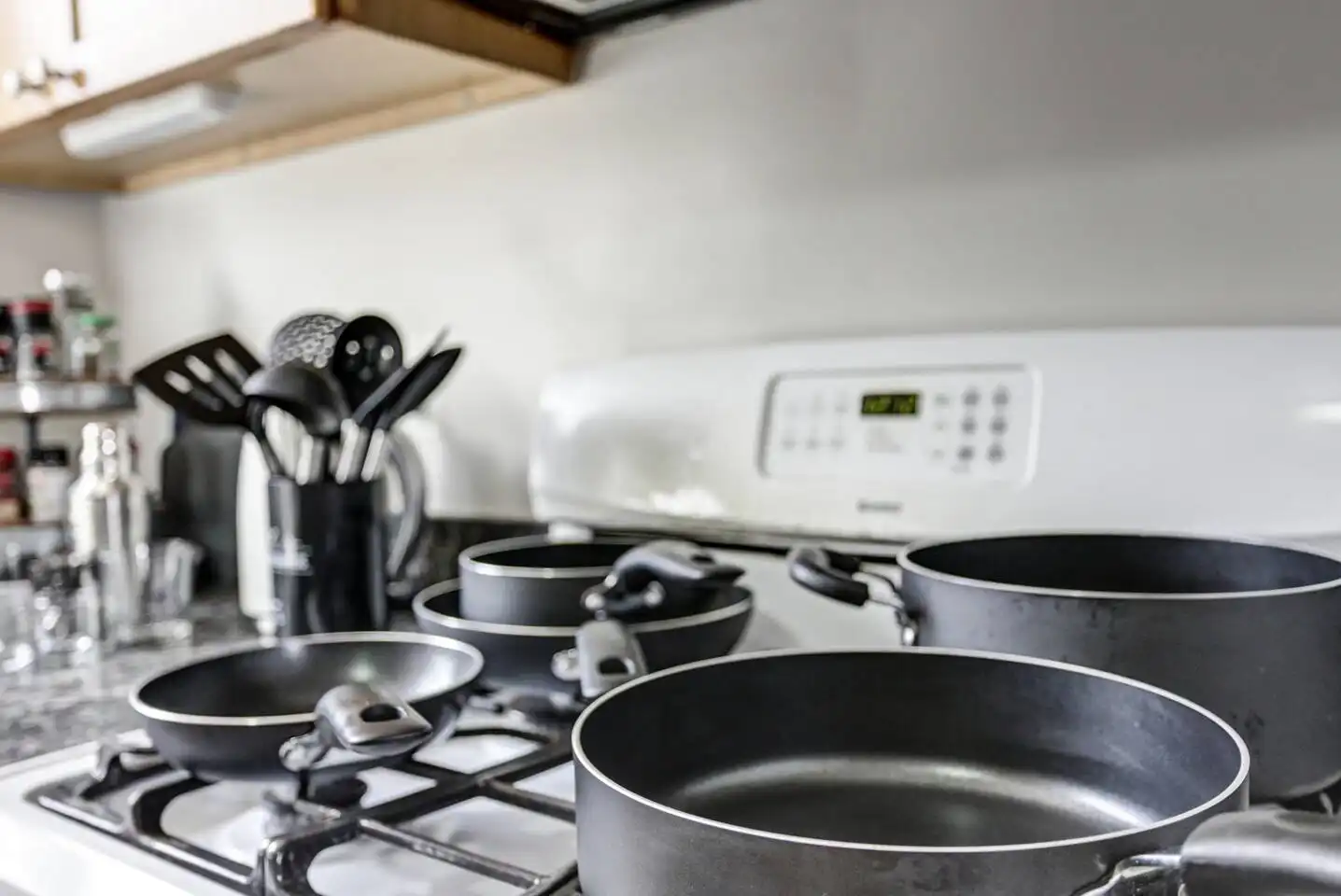 Pots and pans for cooking at home Pots and pans for cooking at home - Traveler's Oasis - Alexandria