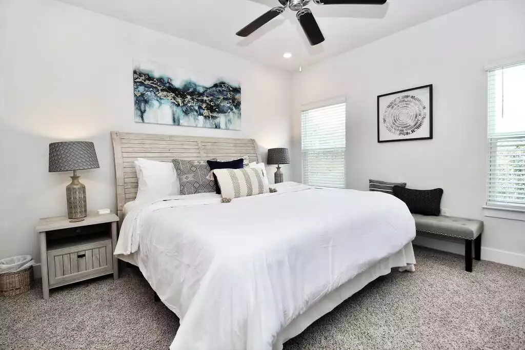 King Master on the Main with ultra luxury 5-Star bedding with private bathroom! - Perdido Retreat - Modern Luxury near Beaches! - Perdido Key