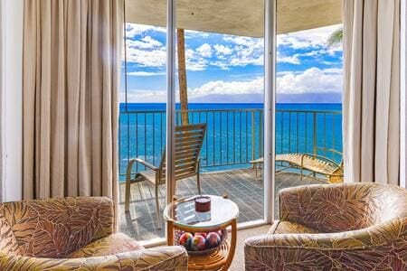 Royal Kahana 210