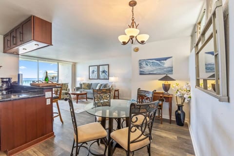 Royal Kahana 808