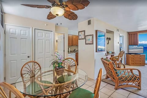 Royal Kahana 906