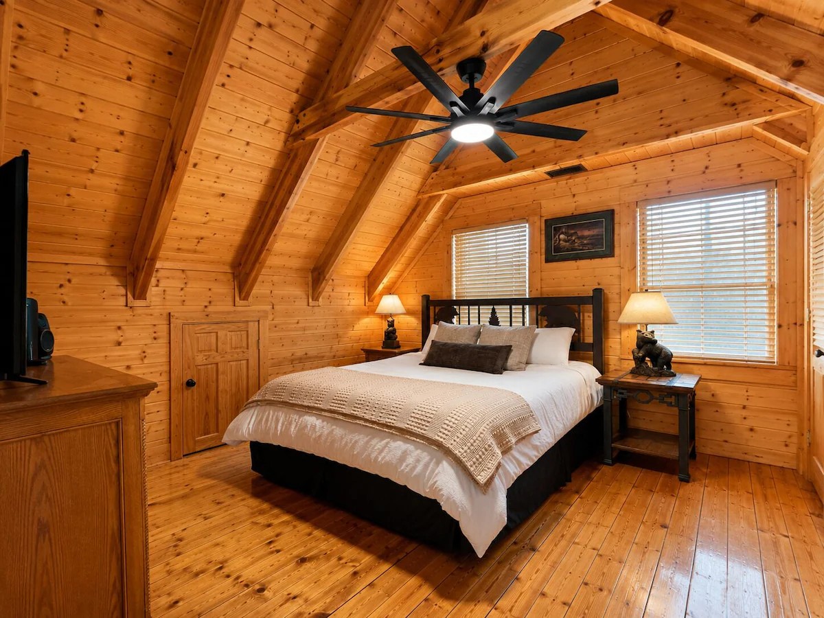 The Black Pine by Blue Ridge Signature Stays - Photo 19