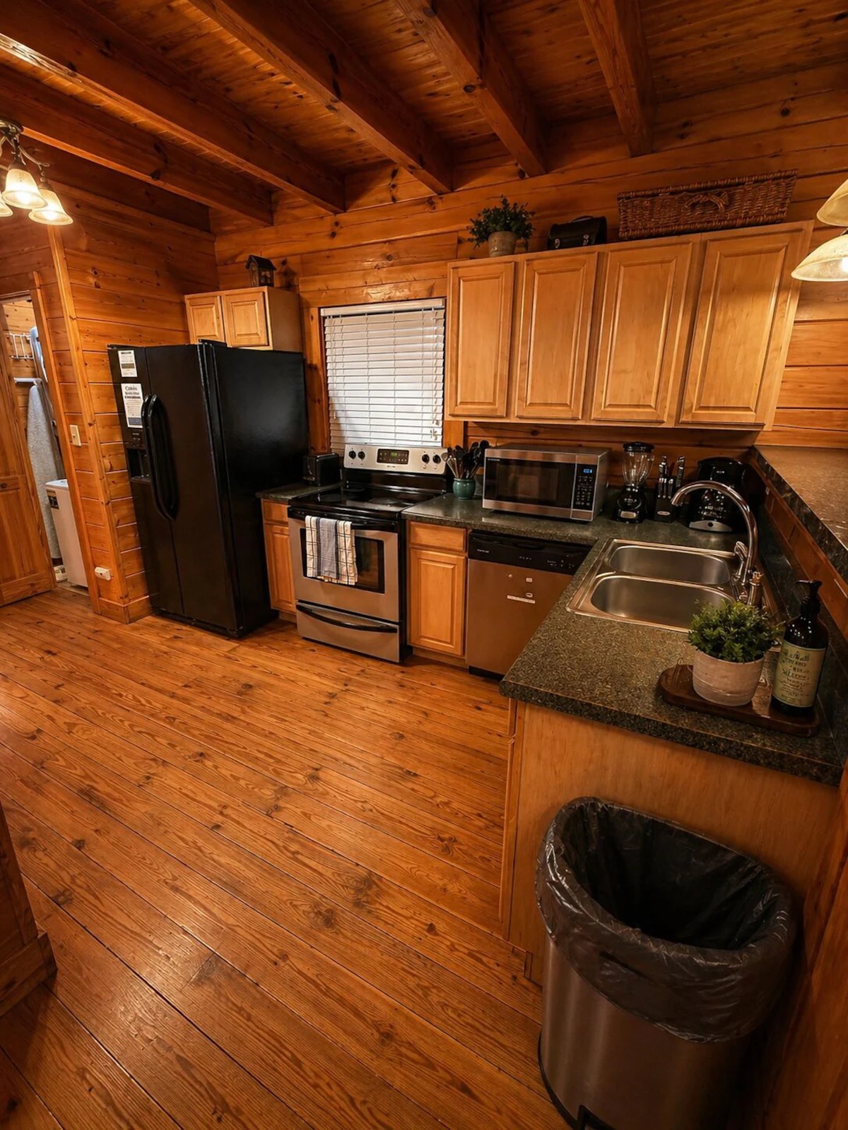 The Black Pine by Blue Ridge Signature Stays - Photo 9