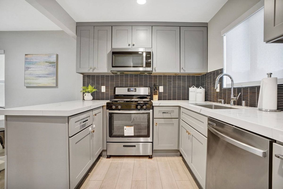 Full Size Kitchen