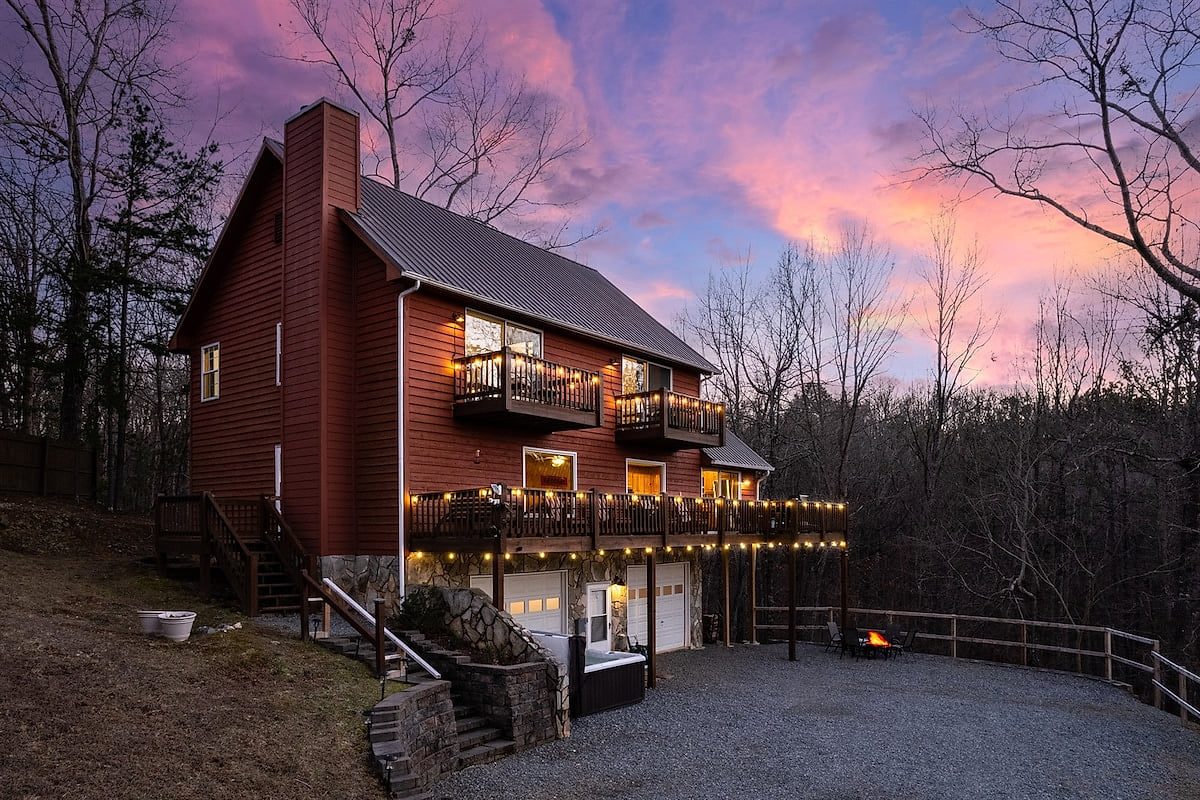 Cardinal Crest Cabin