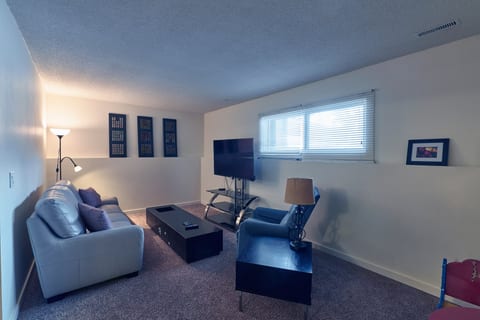 Gateway Suite | Cozy 2BR nr Hospital & Trails