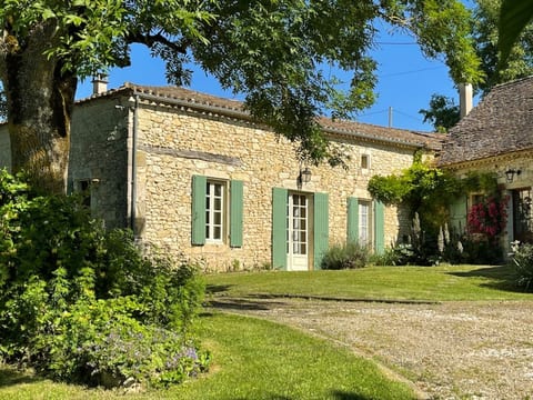 La Fleur de Savignac - 1 bd, views, pool, Wifi