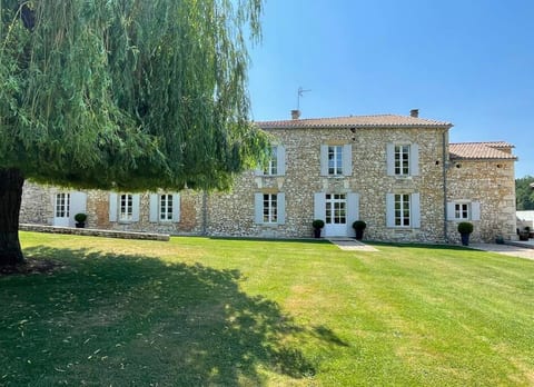 Luxury 4BR Vineyard Villa | Heated Pool & Terrace | Partial A/C