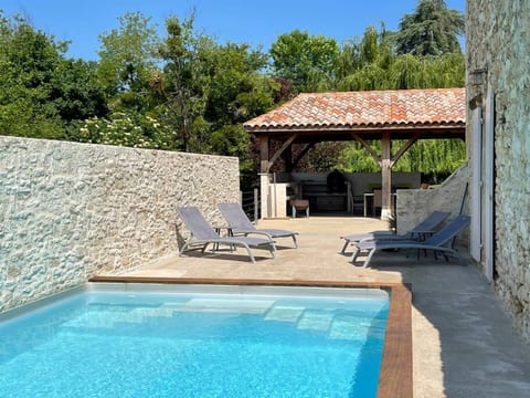 Luxury 4BR Vineyard Villa | Heated Pool & Terrace | Partial A/C