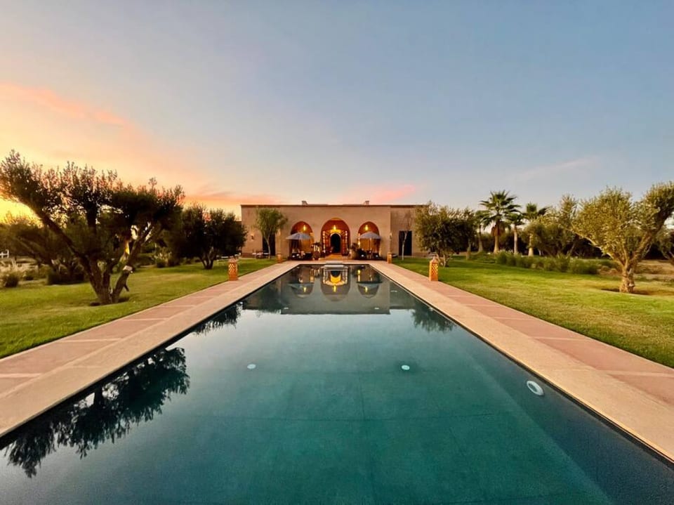 Luxury Kasbah Villa | 15m Pool, Staff, 20 mins Marrakech - Tameslouht