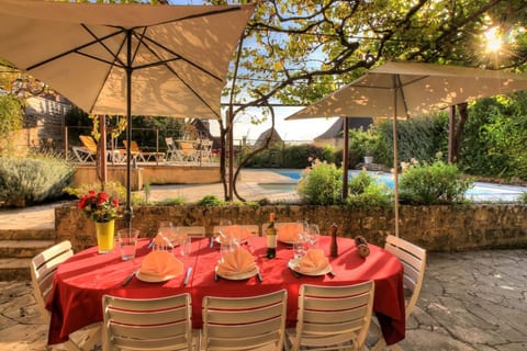 Maison de Domme - Charming Dordogne villa air-con, pool, views