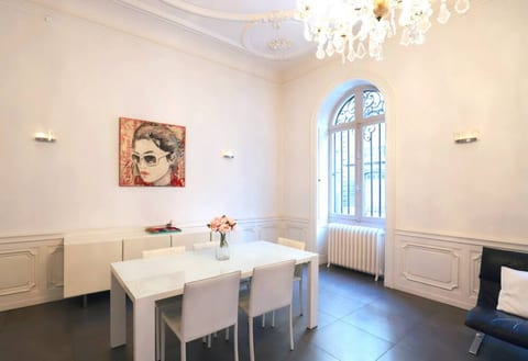 Bordeaux City Garden - Luxury, spacious, patio, near public gardens