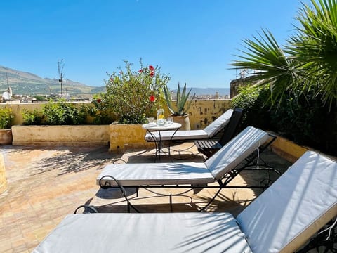 Dar Bennani - Stunning Retreat in Fez Medina with Views & Pool