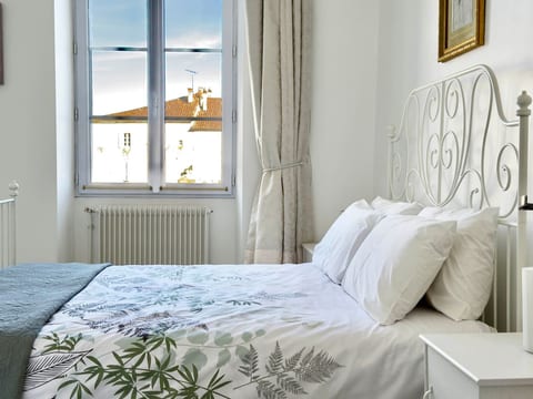 Maison du Marché - Charming Townhouse in the Heart of Monségur