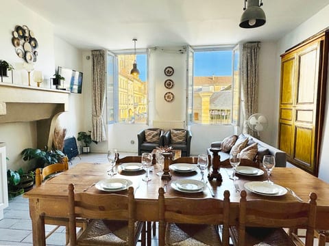 Maison du Marché - Charming Townhouse in the Heart of Monségur