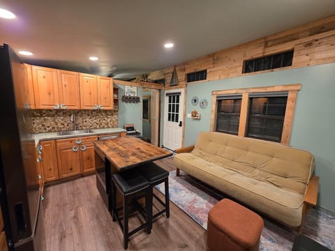 Country Chic Cottage w/FREE EV Charging