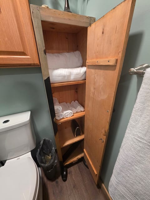 Country Chic Cottage w/FREE EV Charging