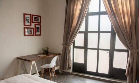 (4) Porton: 350 Mbps + Workspace | Total Autonomy image 3
