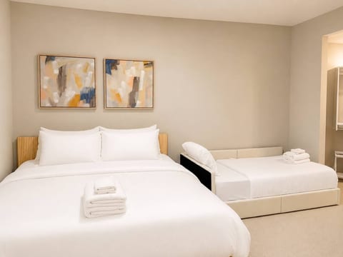 Colorful Ballston Escape | Walk to Mall & Amenties