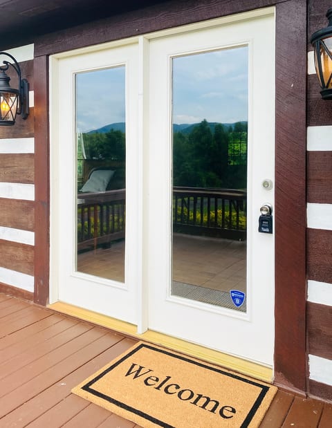 Red Roof Cabin - Suite image 2